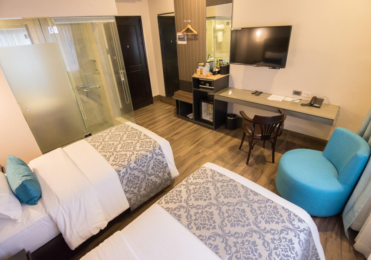 אילוילו Goldberry Lite Hotel מראה חיצוני תמונה