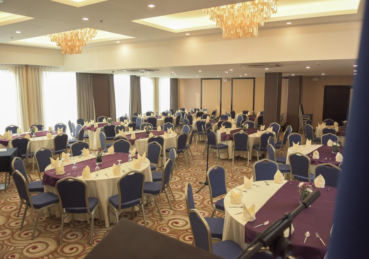 אילוילו Goldberry Lite Hotel מראה חיצוני תמונה