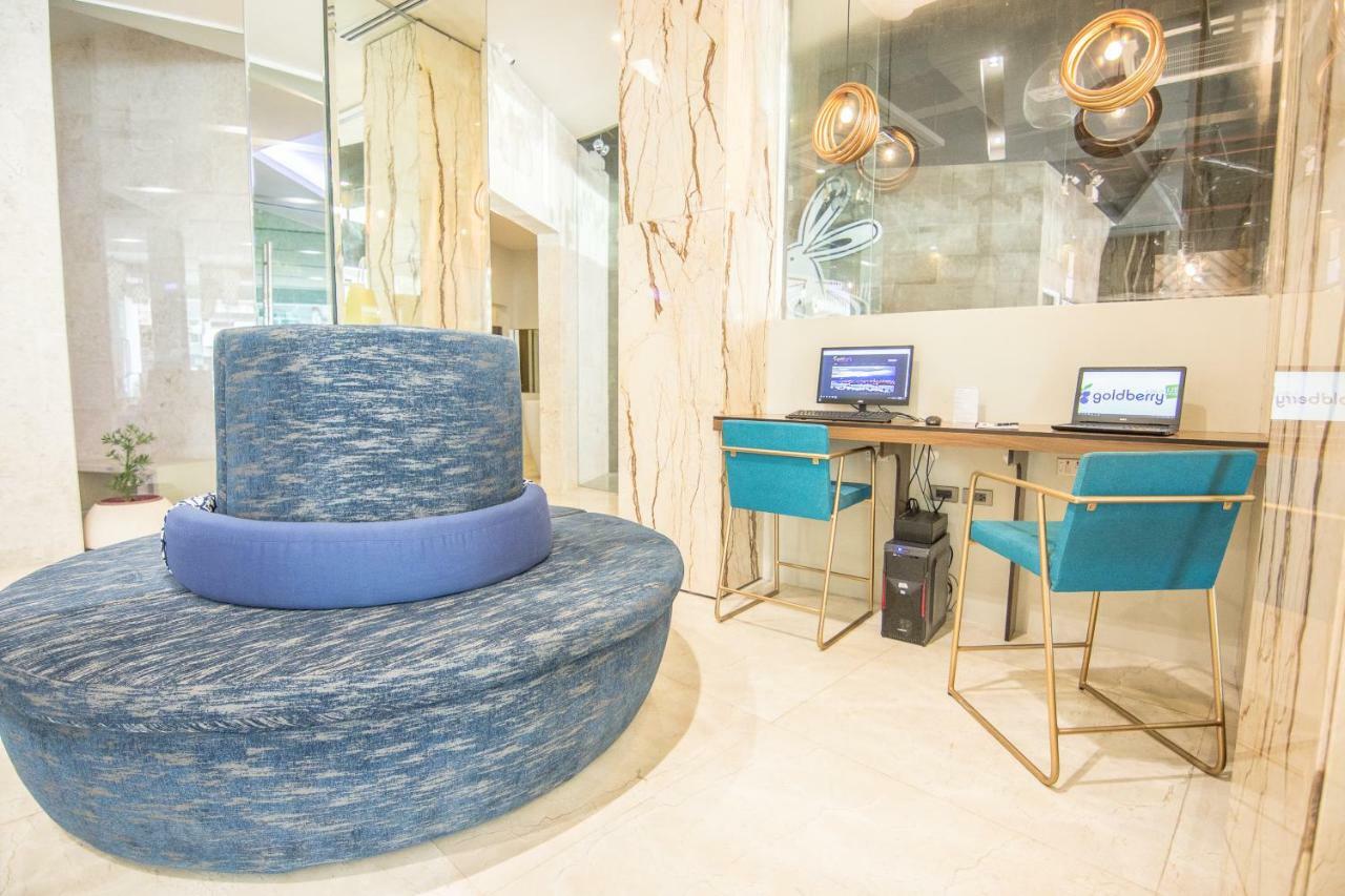 אילוילו Goldberry Lite Hotel מראה חיצוני תמונה