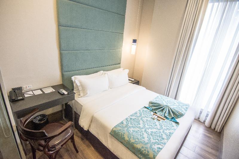 אילוילו Goldberry Lite Hotel מראה חיצוני תמונה