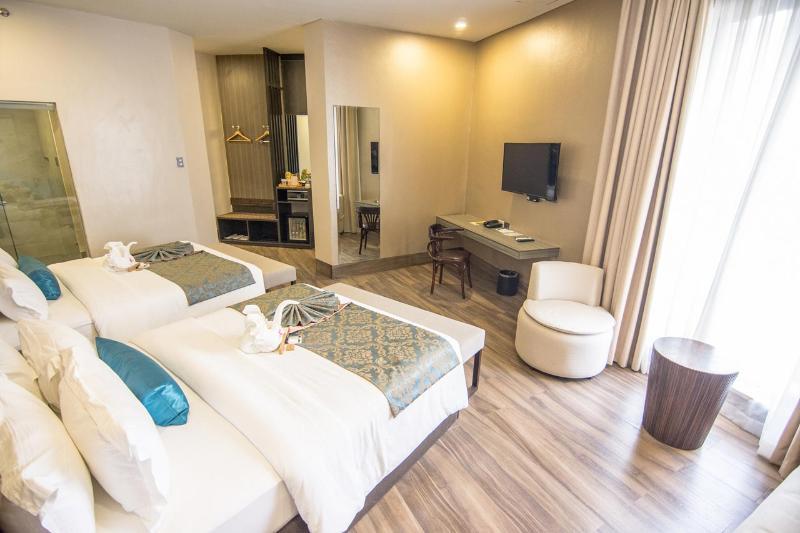 אילוילו Goldberry Lite Hotel מראה חיצוני תמונה