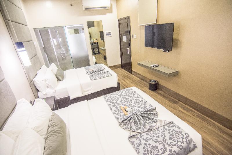 אילוילו Goldberry Lite Hotel מראה חיצוני תמונה